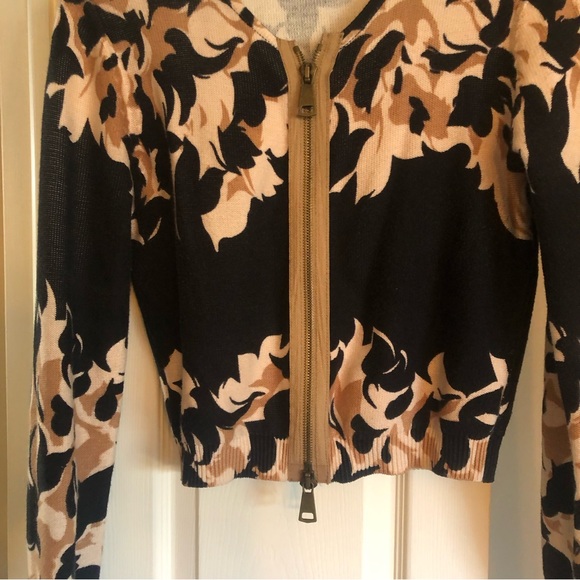 Tracy Reese zip up sweater - Picture 6 of 6